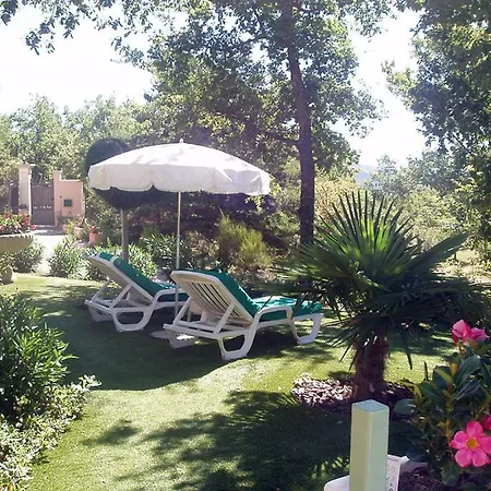 Sleeps 8 Pool Villa