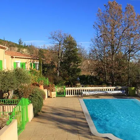 Sleeps 8 Pool
