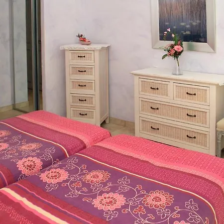 Sleeps 8 Pool * Cruis